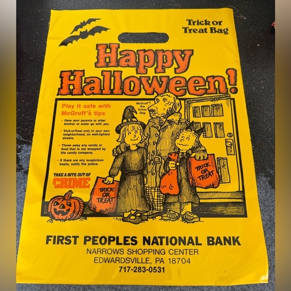 Other - Vintage Halloween Trick or Treat Bag McGruff the Crime Dog Plastic Bag